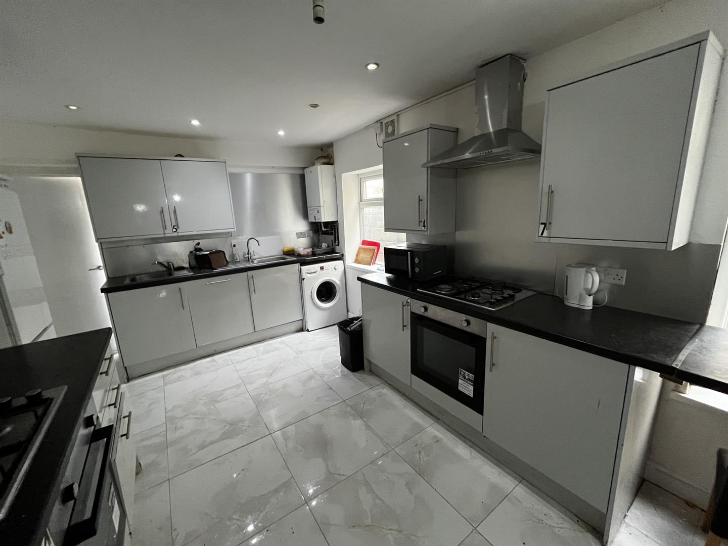 9 bed property in Llanbleddian Gardens, Cardiff